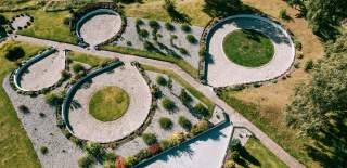 Dronefoto av anlegget på Storedal kultursenter.