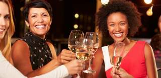 Restaurant-Women-Cheering-Bar