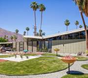 Desert Modernism: Where Sleek Design Meets the Desert's Beauty