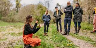 Group on foraging course in field - credit Yuup