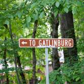 To Gatlinburg sign