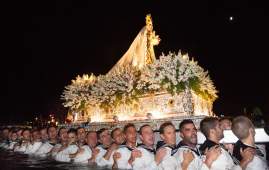Un pueblo volcado en su tradición con la Virgen del Carmen, patrona de los bolicheros