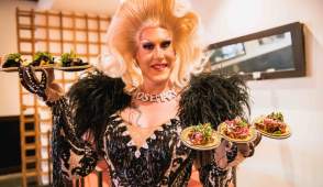 Live LGBTQ Entertainment in Palm Springs 🌈