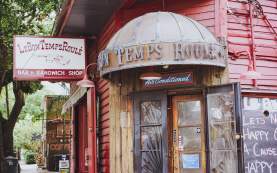 Le Bon Temps Roule - Magazine Street