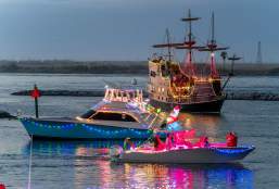 Where to watch the Lighted Boat Parade & Holiday Drone Show