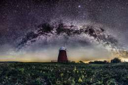 Milky Way above Halnaker Windmill
