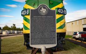 Historical Marker in Denison Texas that highlights the North-South Railway Connection