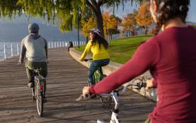 Group Biking at Waterfront Park (4)
