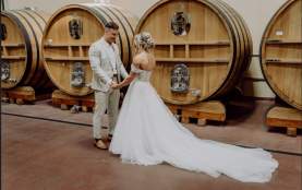 Grizzli Winery - Wedding in production facility