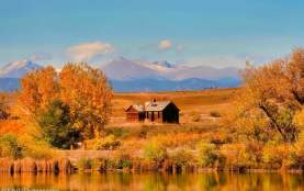 Fall vista with barn