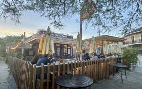 The Patio at Barracuda in Algiers Point