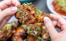 Crispy Chicken Wings - MoPho