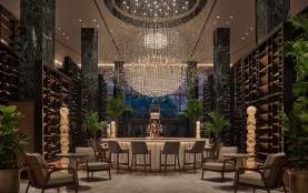 Chandelier Bar at Four Seasons Hotel New Orleans