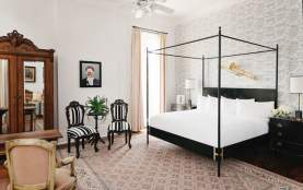 Henry Howard Hotel