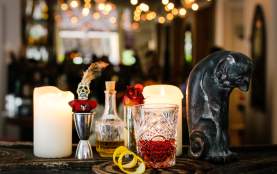 Loa Bar