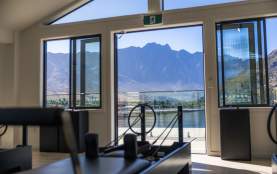 Hustle & Flow Reformer Pilates Queenstown Marina in summer
