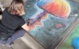 Renton River Days chalk artist