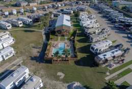 Lafitte's Hideout RV Resort