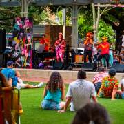 Tu Guía de Abril en Houston