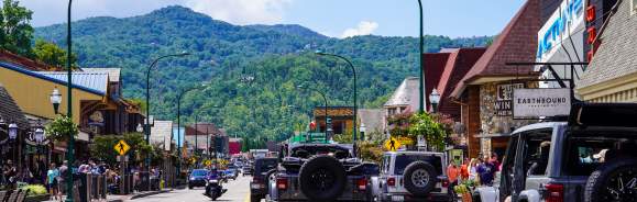 Jeeps in downtown gatlinburg