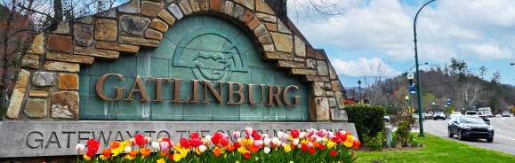 Gatlinburg Spring Sign