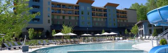 Embassy Suites Pool