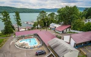 Lake 'N Pines Motel