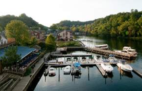 Waterfront Dining Options for Student Groups
