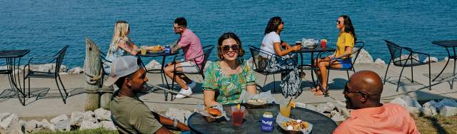 Dockside Dining