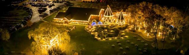 Twin Oast Night Holiday lights