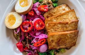 Blue Tractor vegetarian food