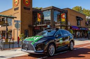 Autonomous May Mobility vehicle in Kerrytown