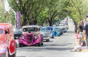 Street Rods parading through York