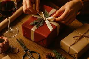 Gift Wrapping & Wine