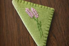 Corner Bookmark: Felt & Embroidery Workshop