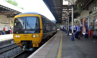 Train arriving at Cheltenham Spa Train Station.