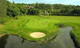 Golfing in Coventry and Warwickshire: The Ultimate Guide
