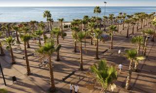 A full day on Fuengirola’s seafront promenade