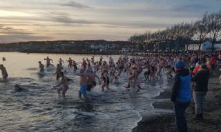 Nyttårsbadet på sjøbadet i Moss