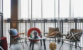 The Moxy Hotel offers flexible modular spaces perfect for small team building occasions and networking events
