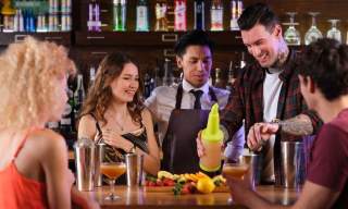 Revolution-Cocktail-Bar