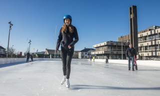 Vinter i Lyngdal på skøyteisen Skeisen