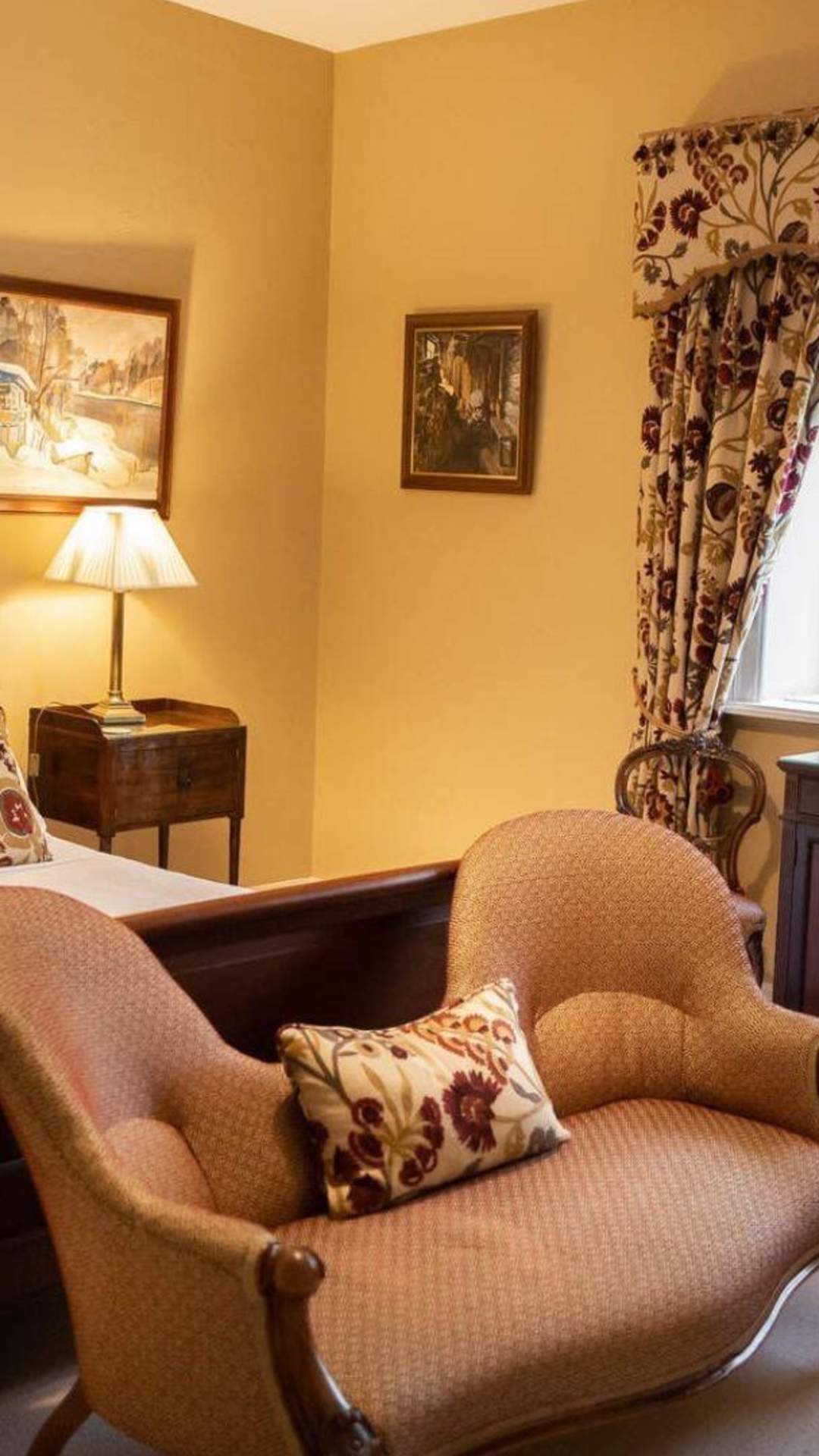 Cosy bedroom in Belle Isle Castle Estate - Hamilton Wing