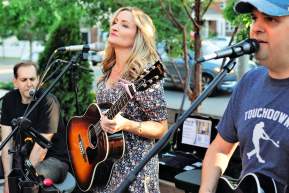 Live Music with Melissa Quinn Fox