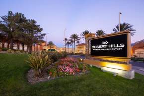 Desert Hills Premium Outlets Complete Guide