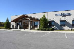 Welcome to the ‘Guntry Club