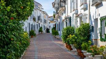 Un paseo por el casco antiguo de Benalmádena: los rincones de cuento que no imaginabas