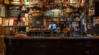 Cosy pubs in Bristol