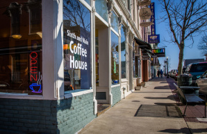 sixth-and-main-coffee-house-outside