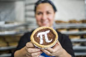 Crave Pie - Show Your Badge